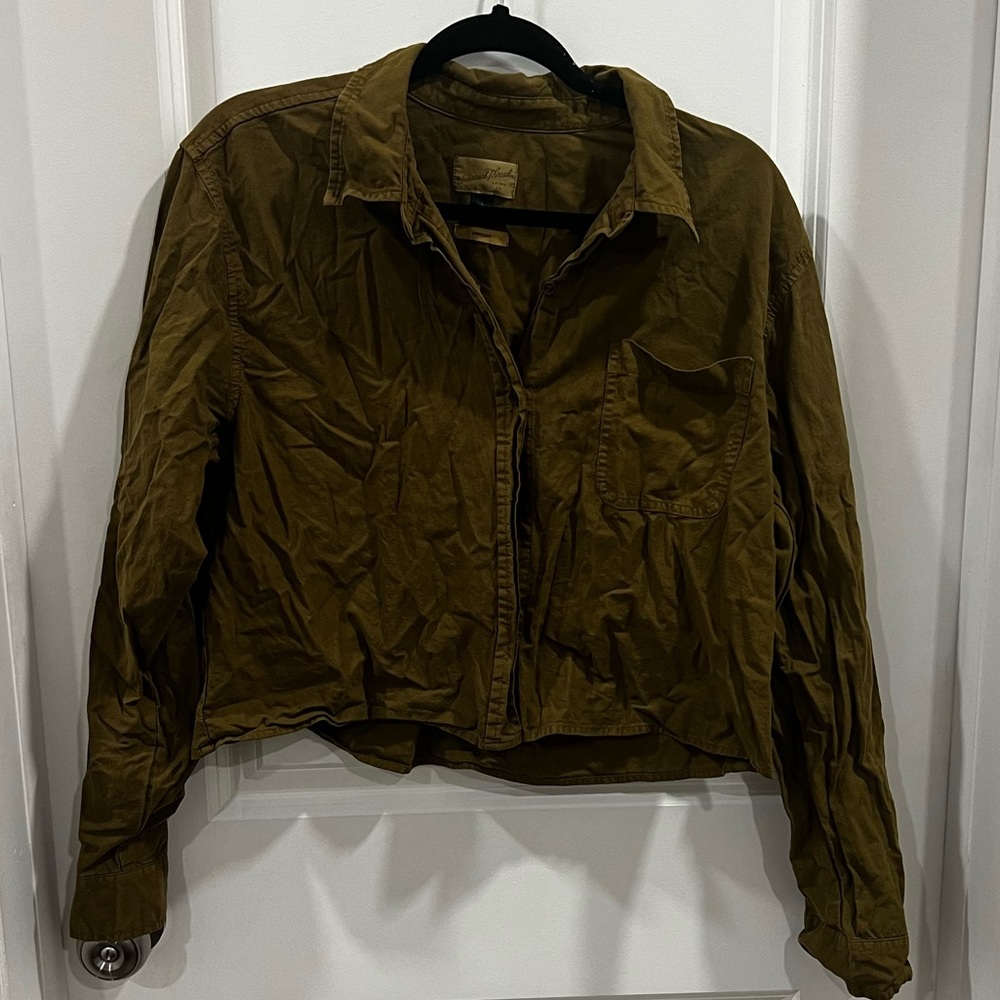Olive Green Universal Thread Cropped Button Down Shirt